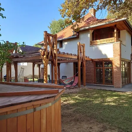 Holiday home Tiszara Nezo Hevereszo - Lounger Overlooking The Tisza River