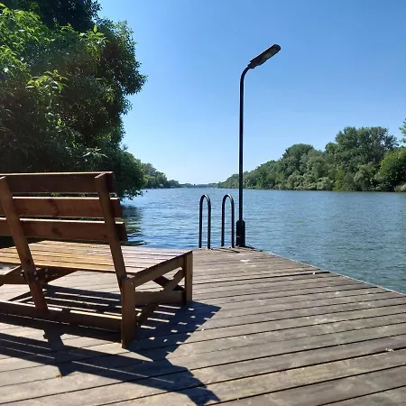 Tiszara Nezo Hevereszo - Lounger Overlooking The Tisza River Tiszalok