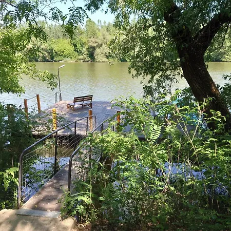 Vakantiehuis Tiszara Nezo Hevereszo - Lounger Overlooking The Tisza River *