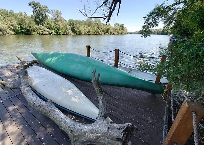 Tiszara Nezo Hevereszo - Lounger Overlooking The Tisza River